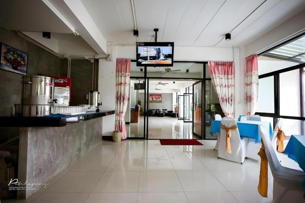 Pornsiri Hotel Sisaket Экстерьер фото