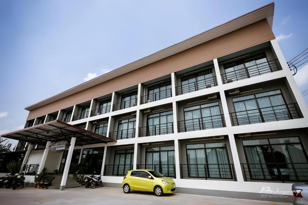 Pornsiri Hotel Sisaket Экстерьер фото